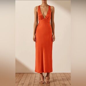 Milo Plunged Cross Back Midi Dress – Hibiscus